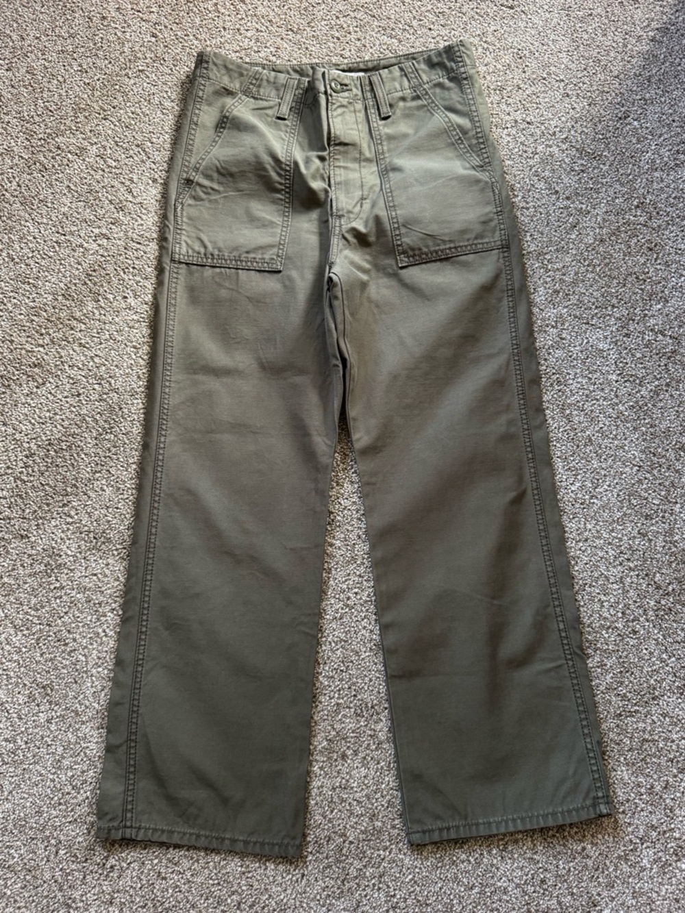 Levi’s Ribcage Straight Khaki Green Pants